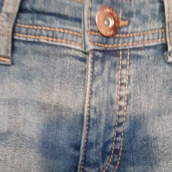 INC International Concepts Women's Mid Rise Cuffed Bermuda Shorts MD - Picture 13 of 15